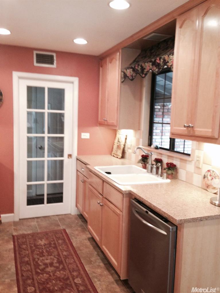 Sold, 2 Bedrooms, 1 Bathrooms, Single Family Home, West Sacramento S, 1165 Fallbrook St, West Sacramento, CA 95691, Beth Christensen, Dunnigan Realtors, Top Agent