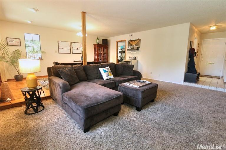 Sold, 3 Bedrooms, 2 Bathrooms, Single Family Home, Sacto So Land Park/Greenhaven, 6460 Driftwood St, Sacramento, CA 95831-1045, Beth Christensen, Dunnigan Realtors, Top Agent