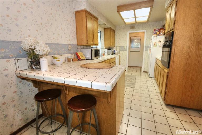 Sold, 3 Bedrooms, 2 Bathrooms, Single Family Home, Sacto So Land Park/Greenhaven, 6460 Driftwood St, Sacramento, CA 95831-1045, Beth Christensen, Dunnigan Realtors, Top Agent