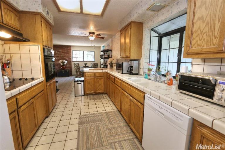 Sold, 3 Bedrooms, 2 Bathrooms, Single Family Home, Sacto So Land Park/Greenhaven, 6460 Driftwood St, Sacramento, CA 95831-1045, Beth Christensen, Dunnigan Realtors, Top Agent