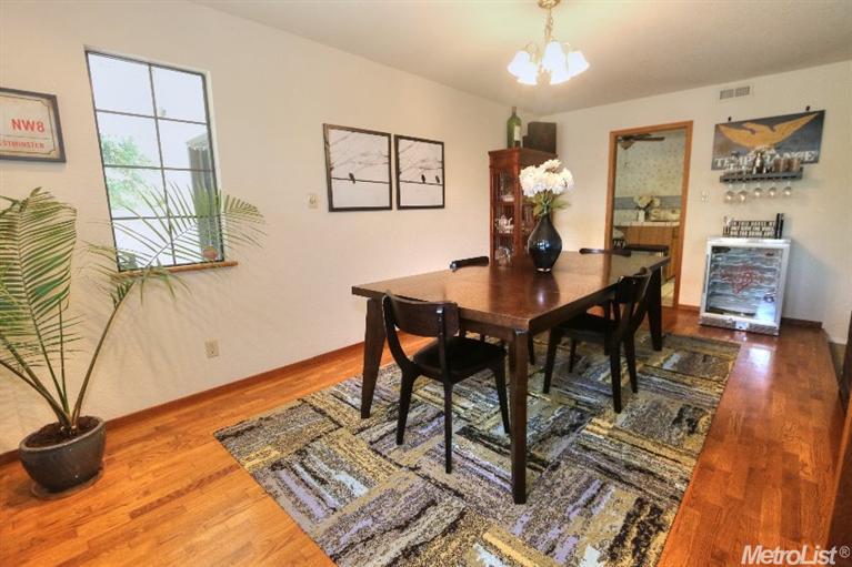 Sold, 3 Bedrooms, 2 Bathrooms, Single Family Home, Sacto So Land Park/Greenhaven, 6460 Driftwood St, Sacramento, CA 95831-1045, Beth Christensen, Dunnigan Realtors, Top Agent