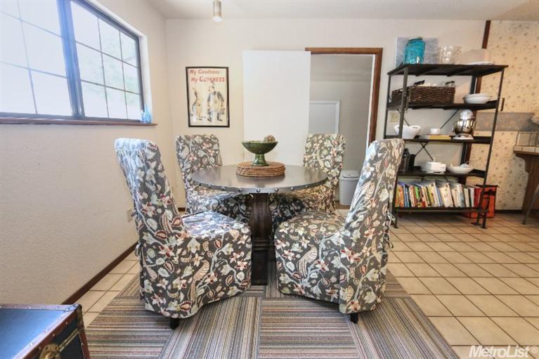 Sold, 3 Bedrooms, 2 Bathrooms, Single Family Home, Sacto So Land Park/Greenhaven, 6460 Driftwood St, Sacramento, CA 95831-1045, Beth Christensen, Dunnigan Realtors, Top Agent