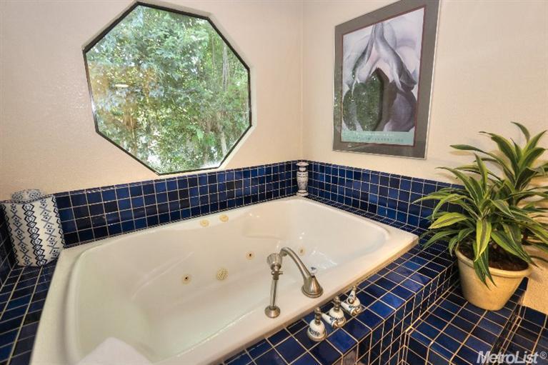 Sold, 3 Bedrooms, 2 Bathrooms, Single Family Home, Sacto So Land Park/Greenhaven, 6460 Driftwood St, Sacramento, CA 95831-1045, Beth Christensen, Dunnigan Realtors, Top Agent