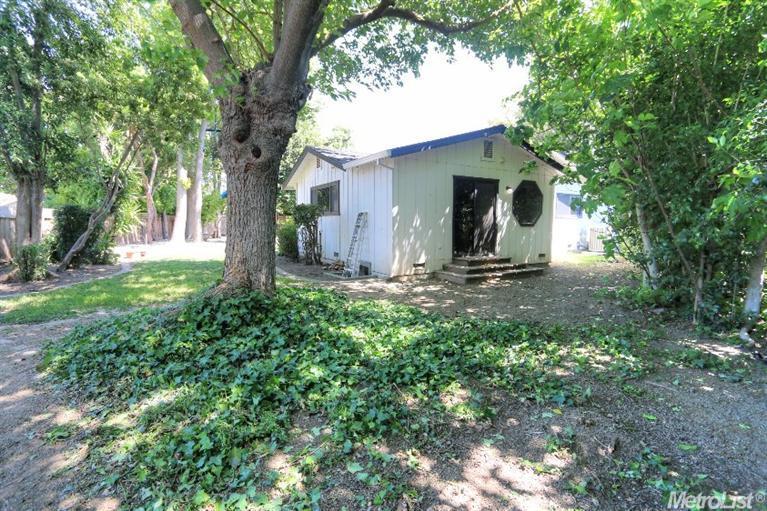 Sold, 3 Bedrooms, 2 Bathrooms, Single Family Home, Sacto So Land Park/Greenhaven, 6460 Driftwood St, Sacramento, CA 95831-1045, Beth Christensen, Dunnigan Realtors, Top Agent