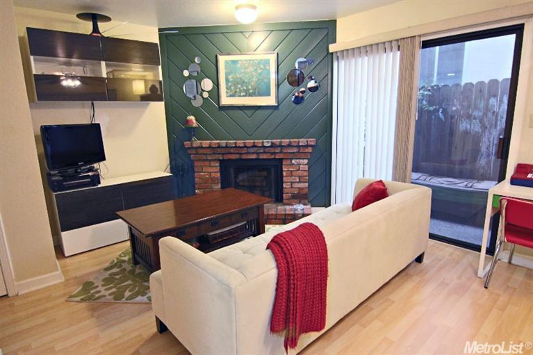 Sold, 2 Bedrooms, 1 Bathrooms, Condominium, Sacramento Downtown/Midtown, 2418 P St #A, Sacramento, CA 95816-6273, Beth Christensen, Dunnigan Realtors, Top Agent