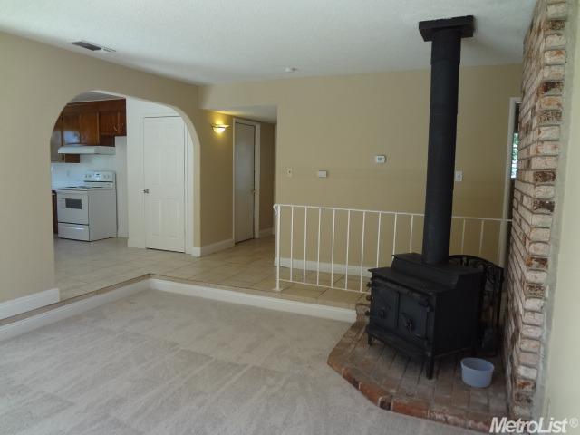 Sold, 3 Bedrooms, 2 Bathrooms, Single Family Home, Sacto Franklin/Freeport/Vicinity, 4624 Boyce Dr, Sacramento, CA 95823-4103, Beth Christensen, Dunnigan Realtors, Top Agent