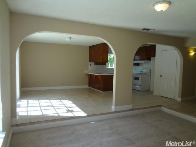 Sold, 3 Bedrooms, 2 Bathrooms, Single Family Home, Sacto Franklin/Freeport/Vicinity, 4624 Boyce Dr, Sacramento, CA 95823-4103, Beth Christensen, Dunnigan Realtors, Top Agent