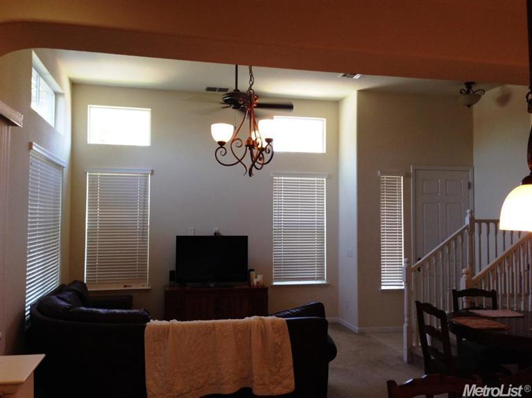 Sold, 3 Bedrooms, 2 Bathrooms, Condominium, No Sacto/Natomas/Del Paso Heights, 2580 W El Camino Ave #9101, Sacramento, CA 95833-3928, Beth Christensen, Dunnigan Realtors, Top Agent