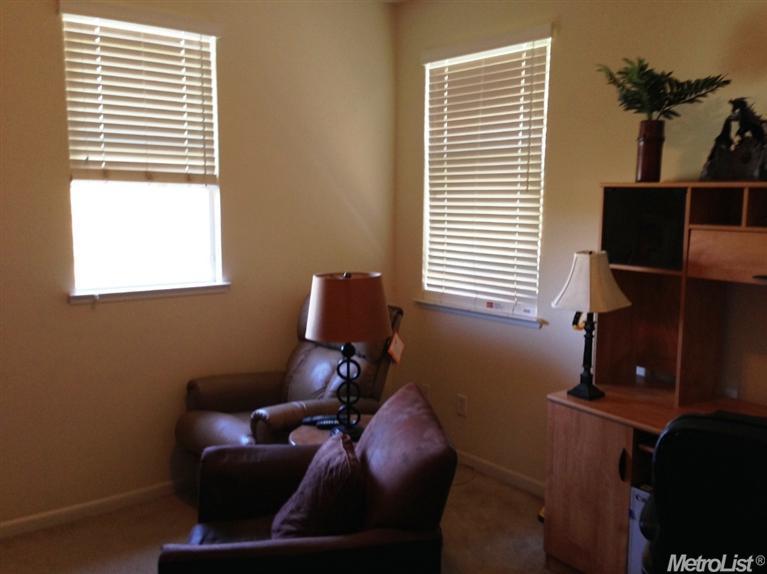 Sold, 3 Bedrooms, 2 Bathrooms, Condominium, No Sacto/Natomas/Del Paso Heights, 2580 W El Camino Ave #9101, Sacramento, CA 95833-3928, Beth Christensen, Dunnigan Realtors, Top Agent