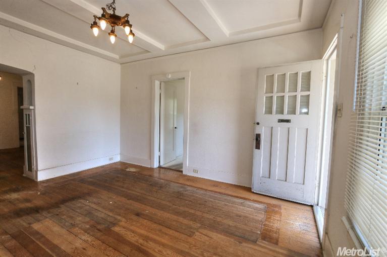 Sold, 2 Bedrooms, 1 Bathrooms, Single Family Home, East Sacramento & Vicinity, 2617 52nd St, Sacramento, CA 95817, Beth Christensen, Dunnigan Realtors, Top Agent
