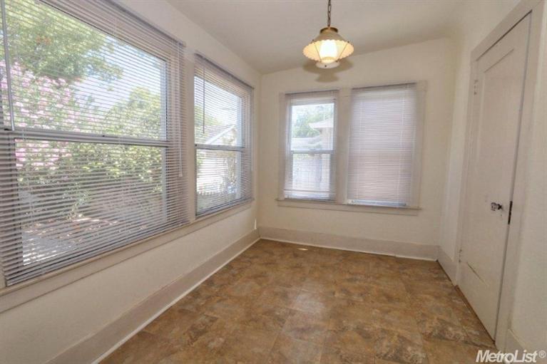 Sold, 2 Bedrooms, 1 Bathrooms, Single Family Home, East Sacramento & Vicinity, 2617 52nd St, Sacramento, CA 95817, Beth Christensen, Dunnigan Realtors, Top Agent