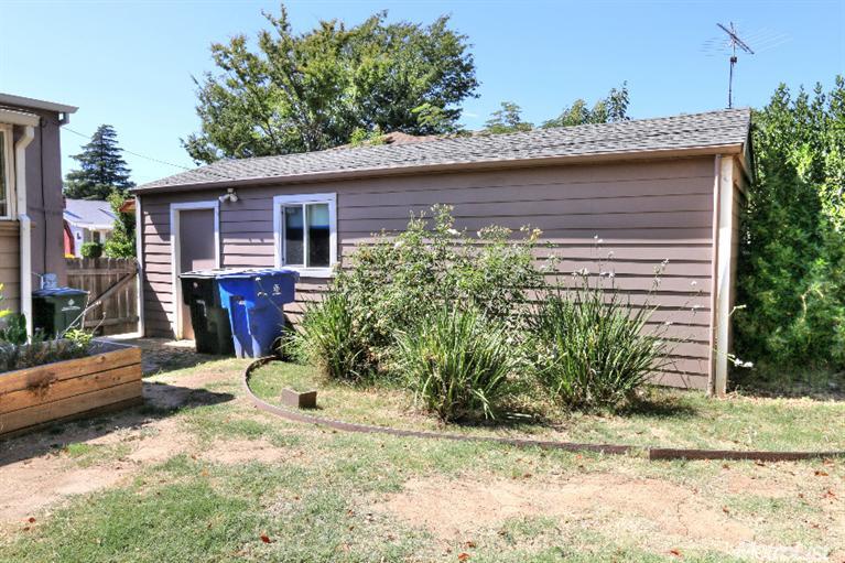 Sold, 2 Bedrooms, 1 Bathrooms, Single Family Home, East Sacramento & Vicinity, 2617 52nd St, Sacramento, CA 95817, Beth Christensen, Dunnigan Realtors, Top Agent