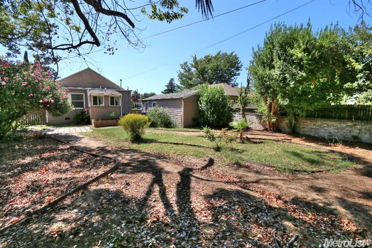 Sold, 2 Bedrooms, 1 Bathrooms, Single Family Home, East Sacramento & Vicinity, 2617 52nd St, Sacramento, CA 95817, Beth Christensen, Dunnigan Realtors, Top Agent