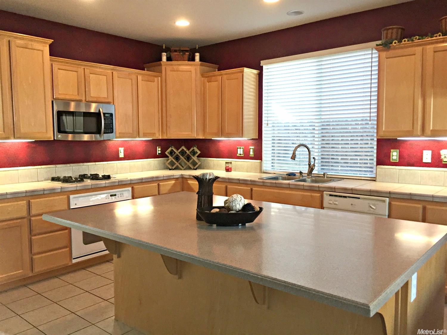 Sold, 4 Bedrooms, 3 Bathrooms, Single Family Home, No Sacto/Natomas/Del Paso Heights, 4763 Savoie Way, Sacramento, CA 95835-2016, Beth Christensen, Dunnigan Realtors, Top Agent