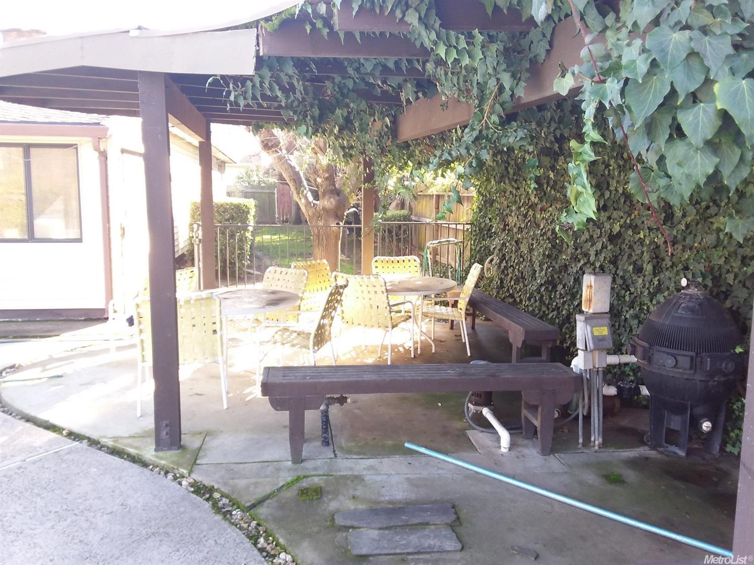 Sold, 3 Bedrooms, 2 Bathrooms, Single Family Home, Sacto South Land Park/Greenhaven, 7070 16th St, Sacramento, CA 95822-4210, Beth Christensen, Dunnigan Realtors, Top Agent Sold, 3 Bedrooms, 2 Bathrooms, Single Family Home, Sacto South Land Park/Greenhaven, 7070 16th St, Sacramento, CA 95822-4210, Beth Christensen, Dunnigan Realtors, Top Agent