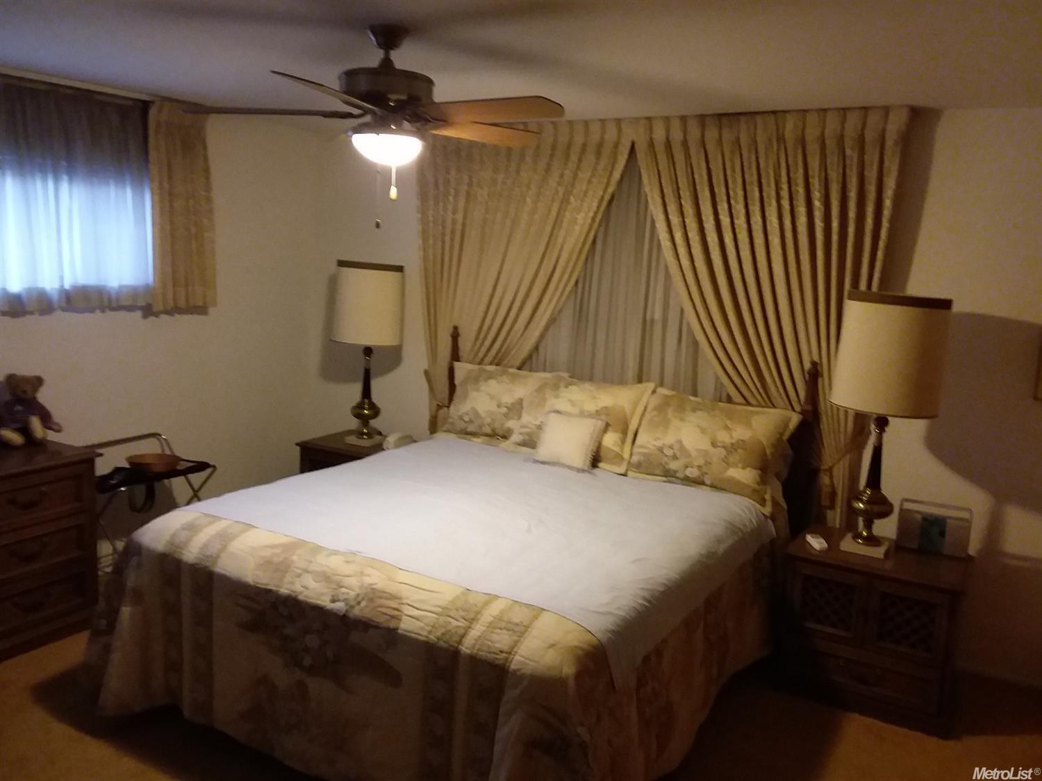 Sold, 3 Bedrooms, 2 Bathrooms, Single Family Home, Sacto South Land Park/Greenhaven, 7070 16th St, Sacramento, CA 95822-4210, Beth Christensen, Dunnigan Realtors, Top Agent Sold, 3 Bedrooms, 2 Bathrooms, Single Family Home, Sacto South Land Park/Greenhaven, 7070 16th St, Sacramento, CA 95822-4210, Beth Christensen, Dunnigan Realtors, Top Agent