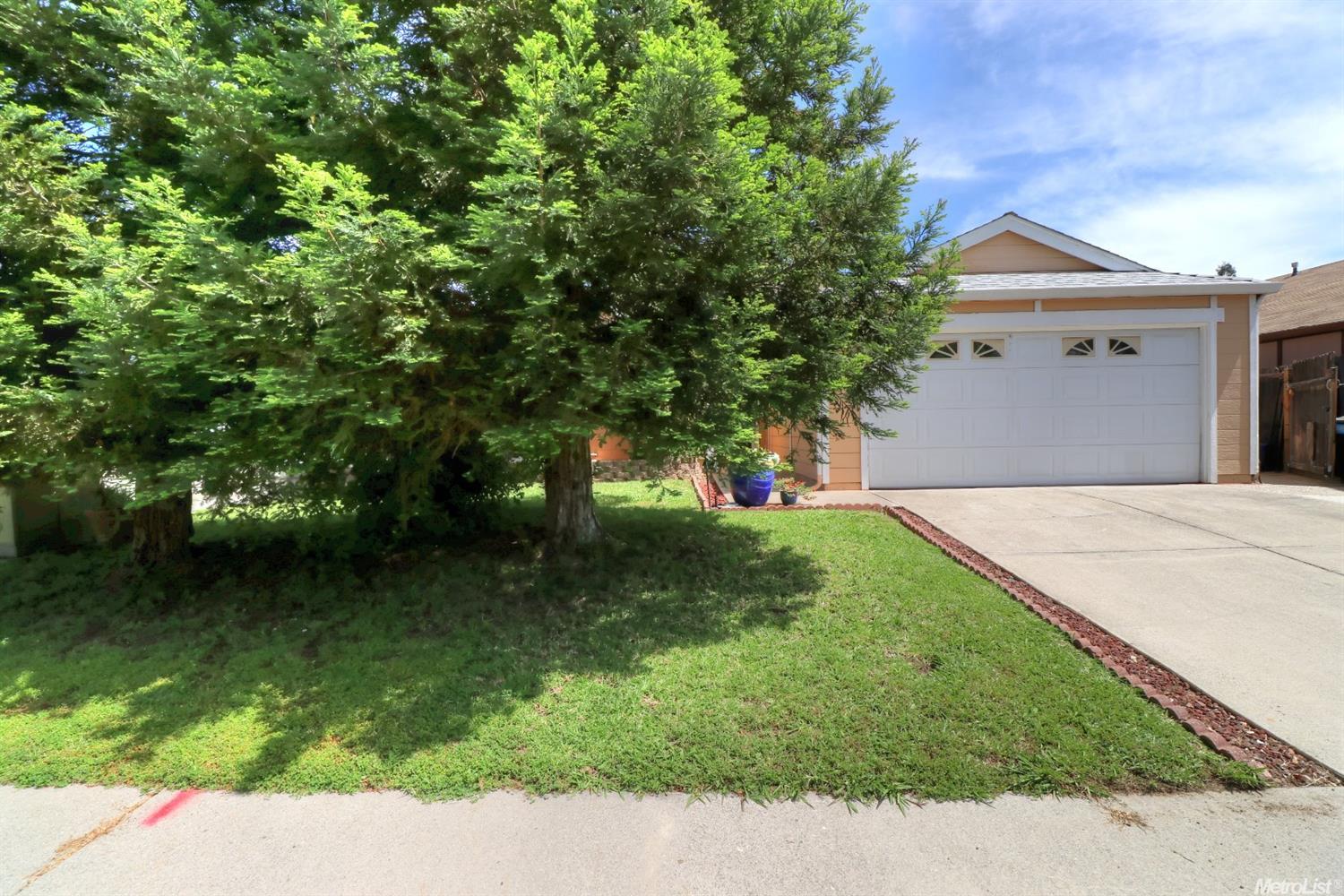 Sold, 2 Bedrooms, 2 Bathrooms, Single Family Home, Sacto Foothill Farms, 5926 Crowder Way, Sacramento, CA 95842-3064, Beth Christensen, Dunnigan Realtors, Top Agent