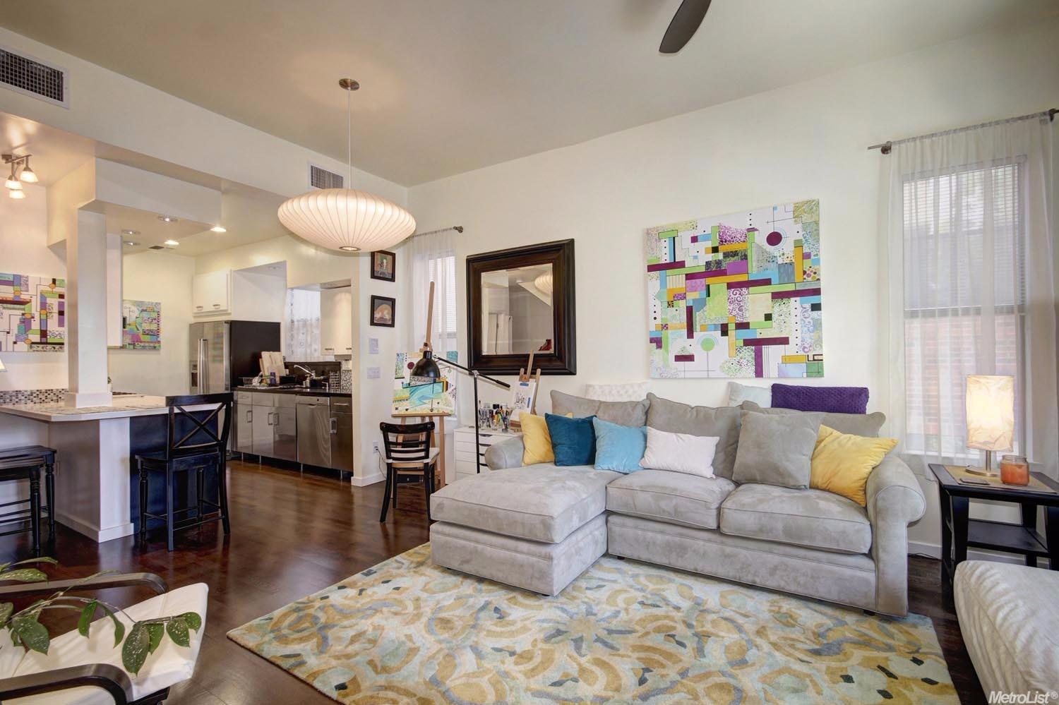 Sold, 2 Bedrooms, 2 Bathrooms, Townhome, Sacramento Downtown/Midtown, 2607 N St, Sacramento, CA 95816-5906, Beth Christensen, Dunnigan Realtors, Top Agent