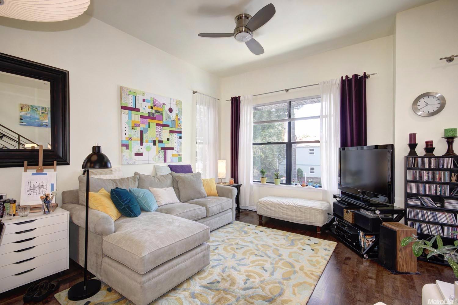 Sold, 2 Bedrooms, 2 Bathrooms, Townhome, Sacramento Downtown/Midtown, 2607 N St, Sacramento, CA 95816-5906, Beth Christensen, Dunnigan Realtors, Top Agent