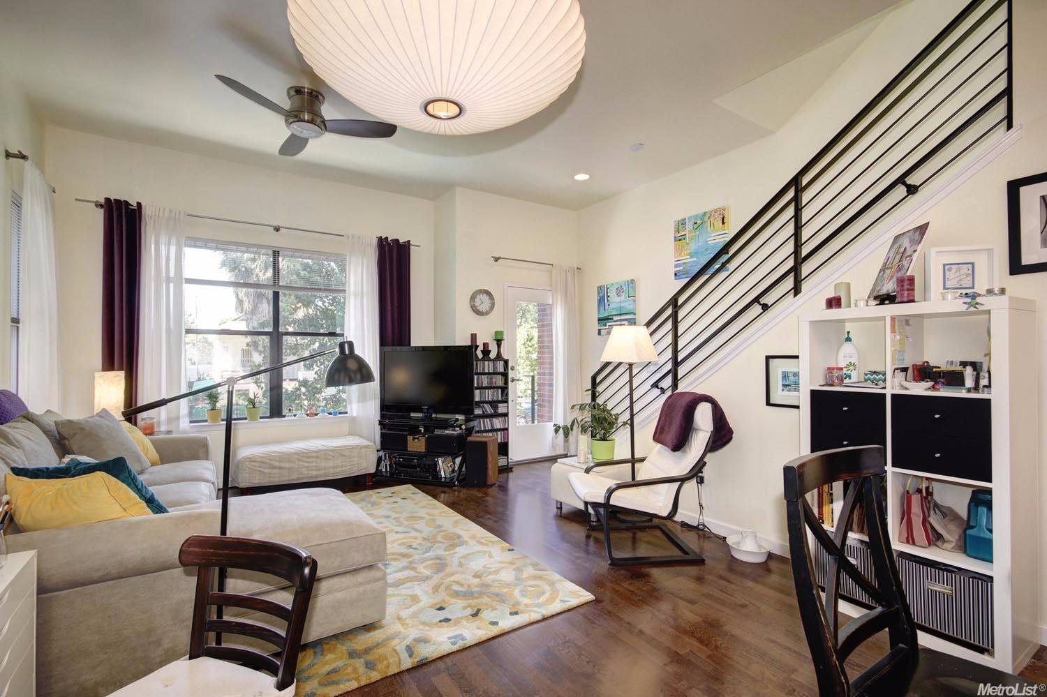 Sold, 2 Bedrooms, 2 Bathrooms, Townhome, Sacramento Downtown/Midtown, 2607 N St, Sacramento, CA 95816-5906, Beth Christensen, Dunnigan Realtors, Top Agent