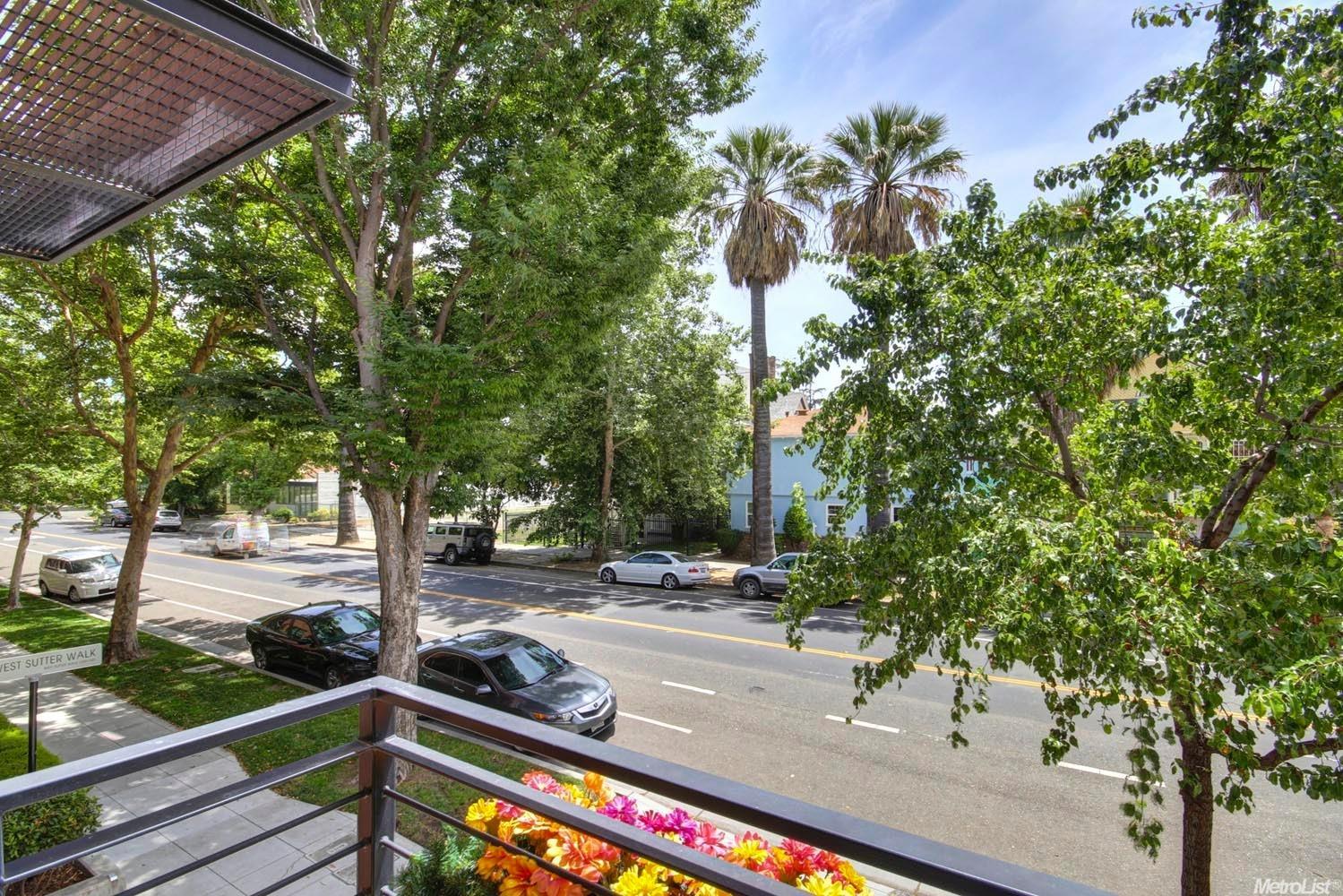 Sold, 2 Bedrooms, 2 Bathrooms, Townhome, Sacramento Downtown/Midtown, 2607 N St, Sacramento, CA 95816-5906, Beth Christensen, Dunnigan Realtors, Top Agent