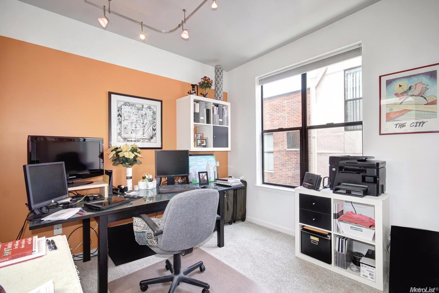 Sold, 2 Bedrooms, 2 Bathrooms, Townhome, Sacramento Downtown/Midtown, 2607 N St, Sacramento, CA 95816-5906, Beth Christensen, Dunnigan Realtors, Top Agent