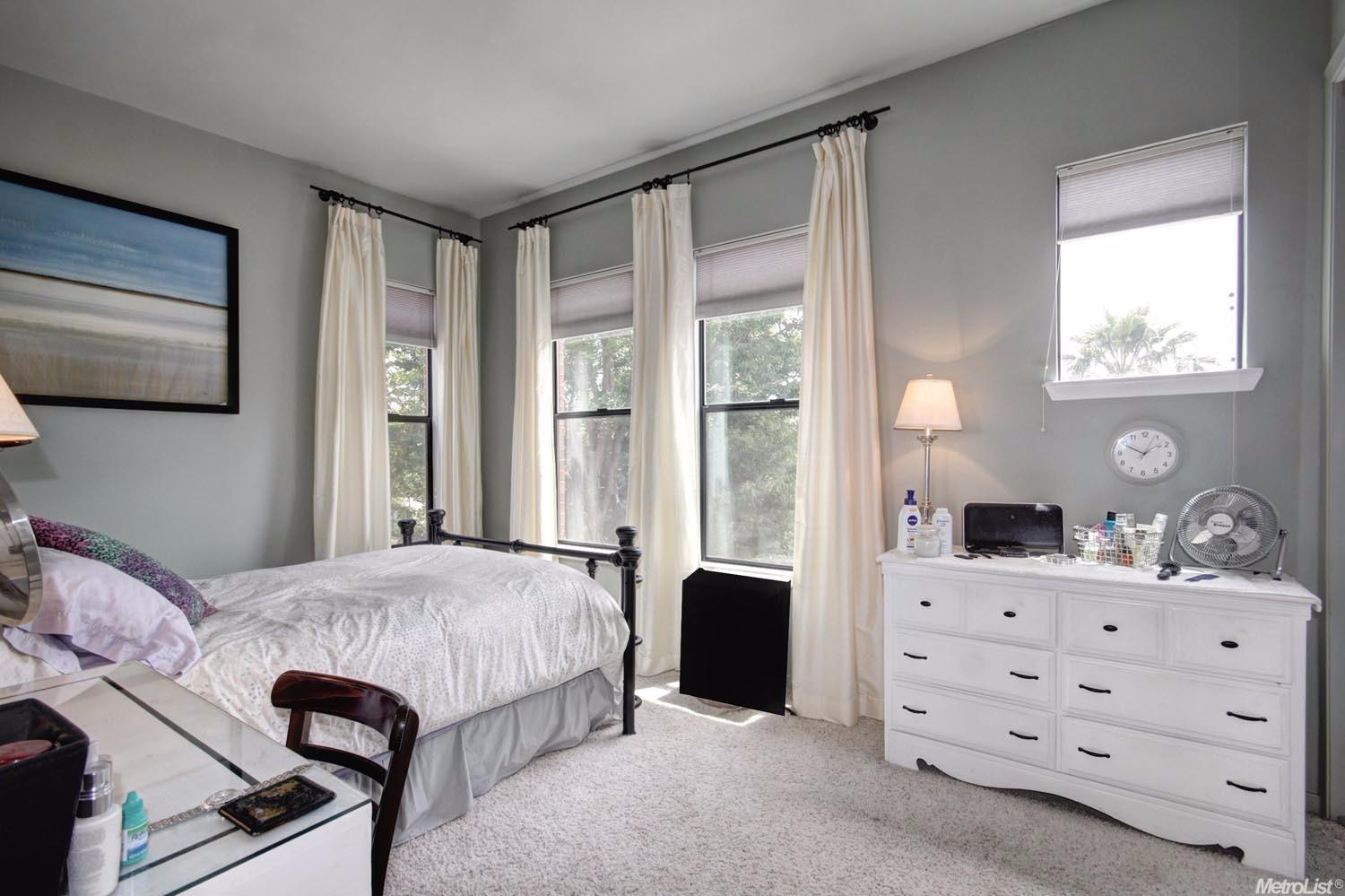 Sold, 2 Bedrooms, 2 Bathrooms, Townhome, Sacramento Downtown/Midtown, 2607 N St, Sacramento, CA 95816-5906, Beth Christensen, Dunnigan Realtors, Top Agent