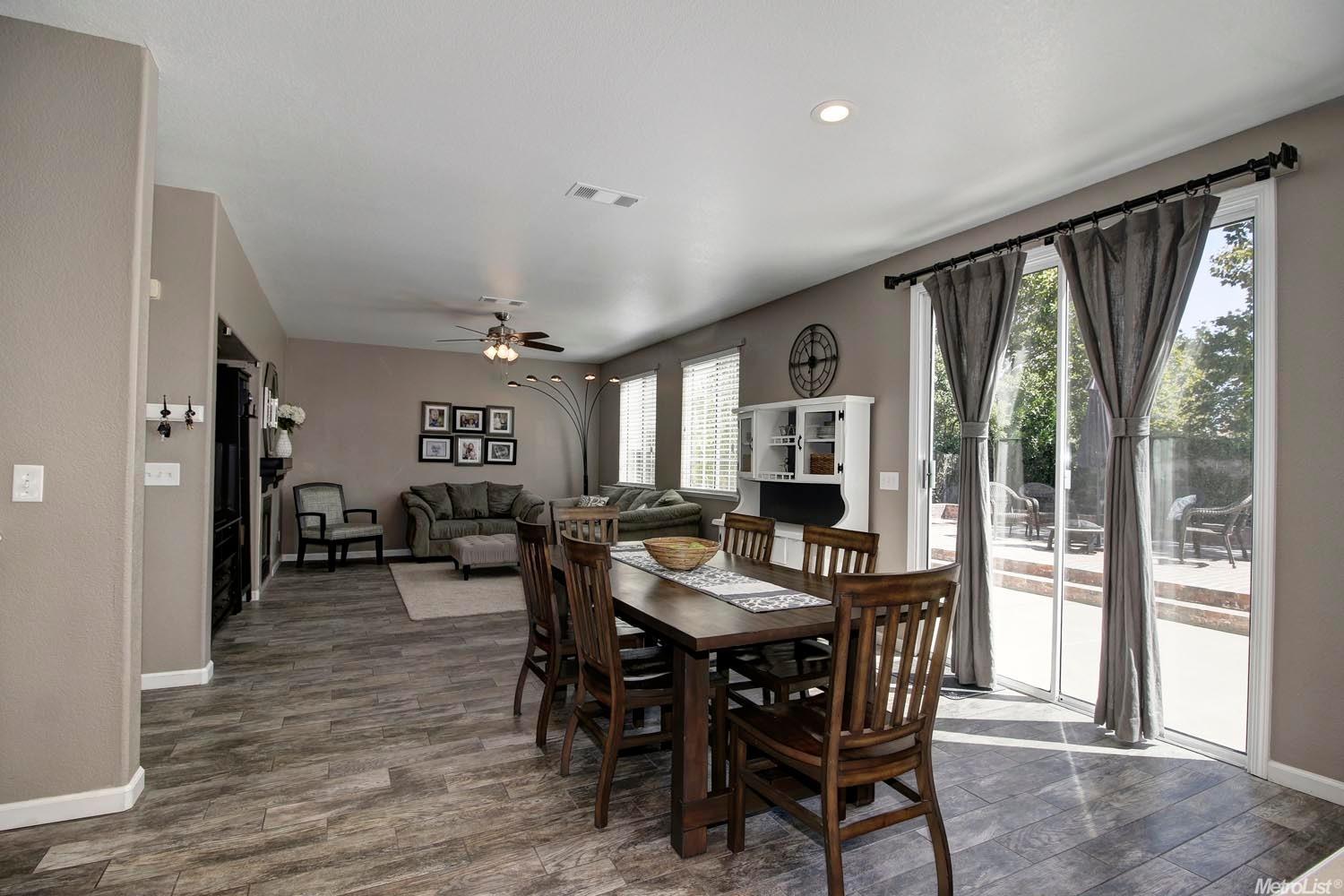 Sold, 4 Bedrooms, 2 Bathrooms, Single Family Home, Elk Grove, 9365 La Tonis Way, Elk Grove, CA 95758, Beth Christensen, Dunnigan Realtors, Top Agent