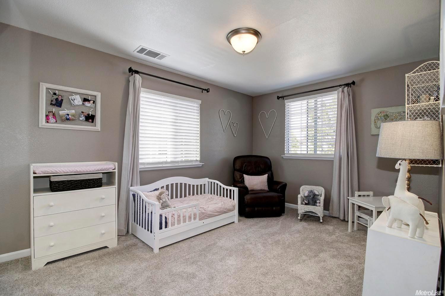 Sold, 4 Bedrooms, 2 Bathrooms, Single Family Home, Elk Grove, 9365 La Tonis Way, Elk Grove, CA 95758, Beth Christensen, Dunnigan Realtors, Top Agent