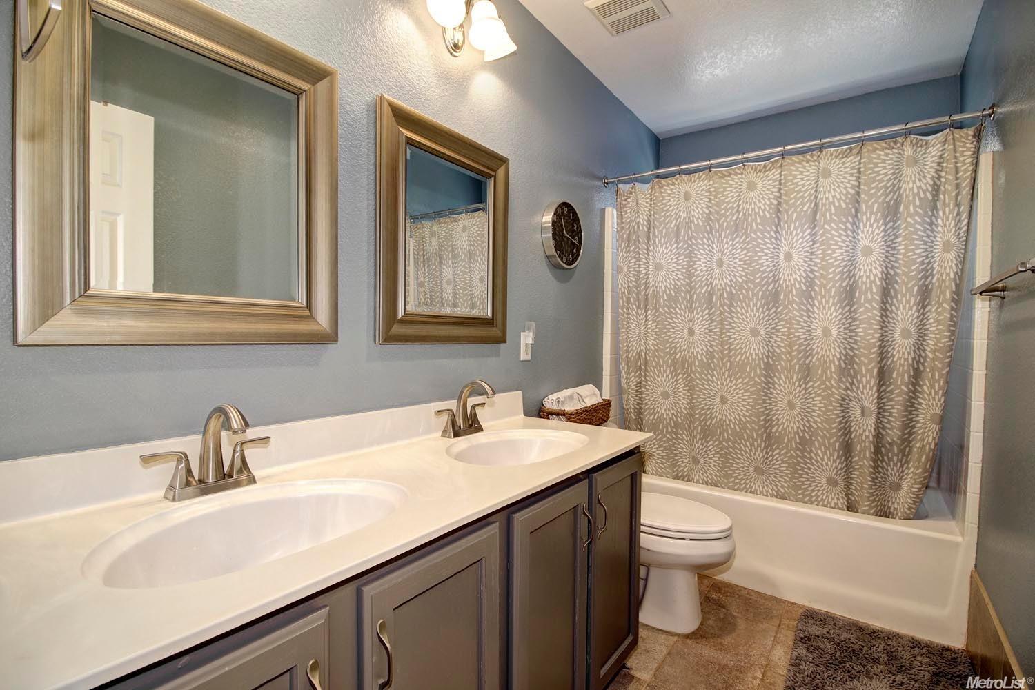 Sold, 4 Bedrooms, 2 Bathrooms, Single Family Home, Elk Grove, 9365 La Tonis Way, Elk Grove, CA 95758, Beth Christensen, Dunnigan Realtors, Top Agent