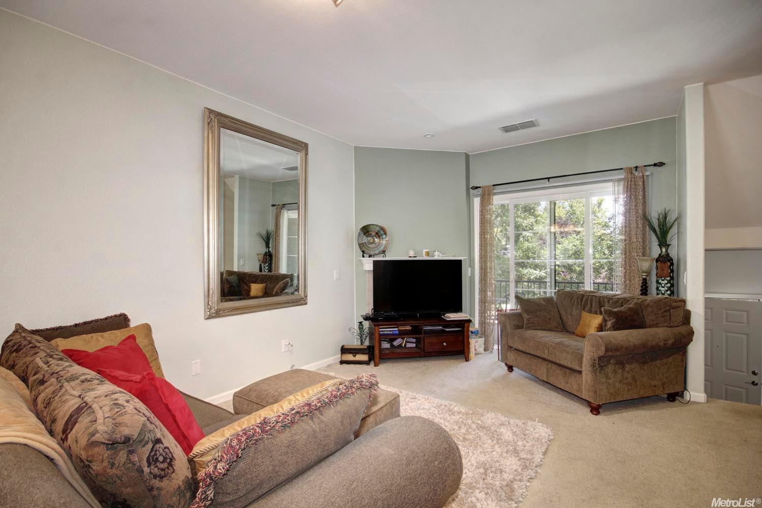 Sold, 2 Bedrooms, 2 Bathrooms, Condominium, Sacto So Land Park/Greenhaven, 7707 George River Ln, Sacramento, CA 95831-5814, Beth Christensen, Dunnigan Realtors, Top Agent