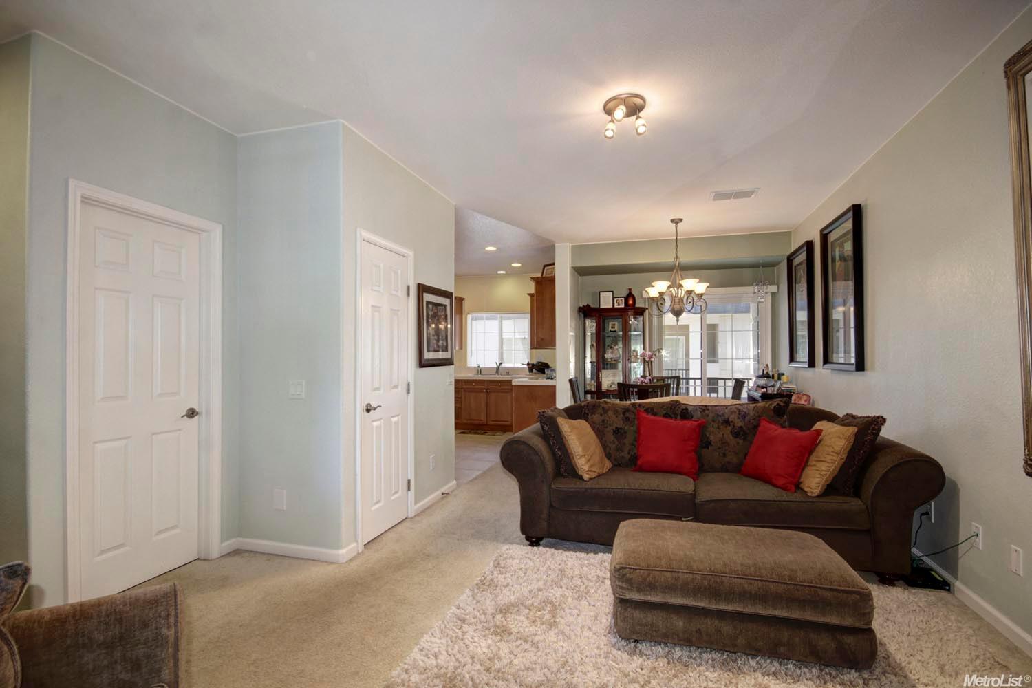 Sold, 2 Bedrooms, 2 Bathrooms, Condominium, Sacto So Land Park/Greenhaven, 7707 George River Ln, Sacramento, CA 95831-5814, Beth Christensen, Dunnigan Realtors, Top Agent