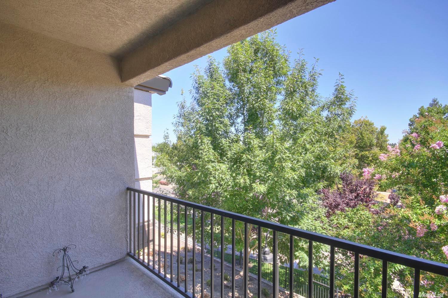 Sold, 2 Bedrooms, 2 Bathrooms, Condominium, Sacto So Land Park/Greenhaven, 7707 George River Ln, Sacramento, CA 95831-5814, Beth Christensen, Dunnigan Realtors, Top Agent