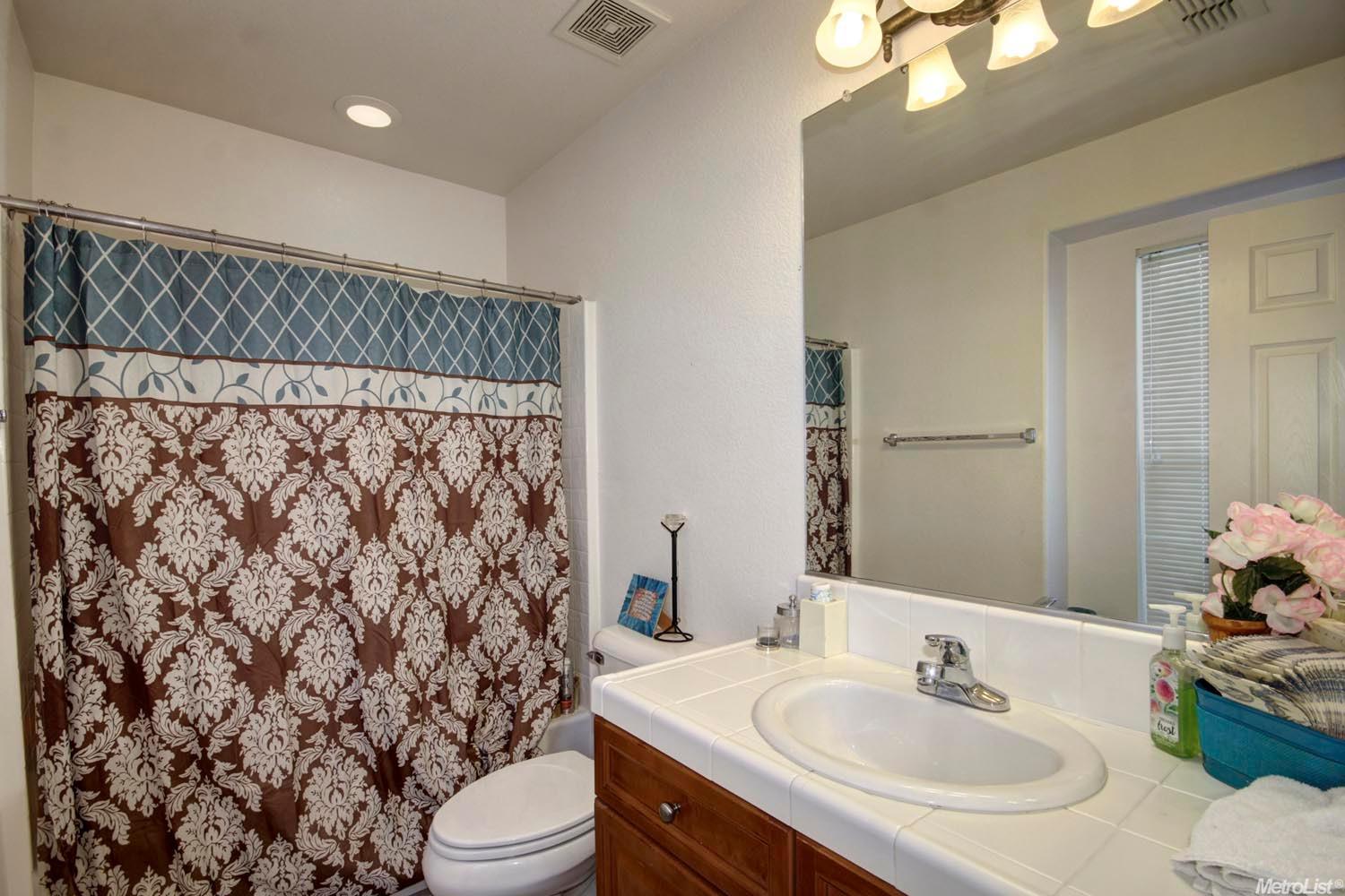 Sold, 2 Bedrooms, 2 Bathrooms, Condominium, Sacto So Land Park/Greenhaven, 7707 George River Ln, Sacramento, CA 95831-5814, Beth Christensen, Dunnigan Realtors, Top Agent