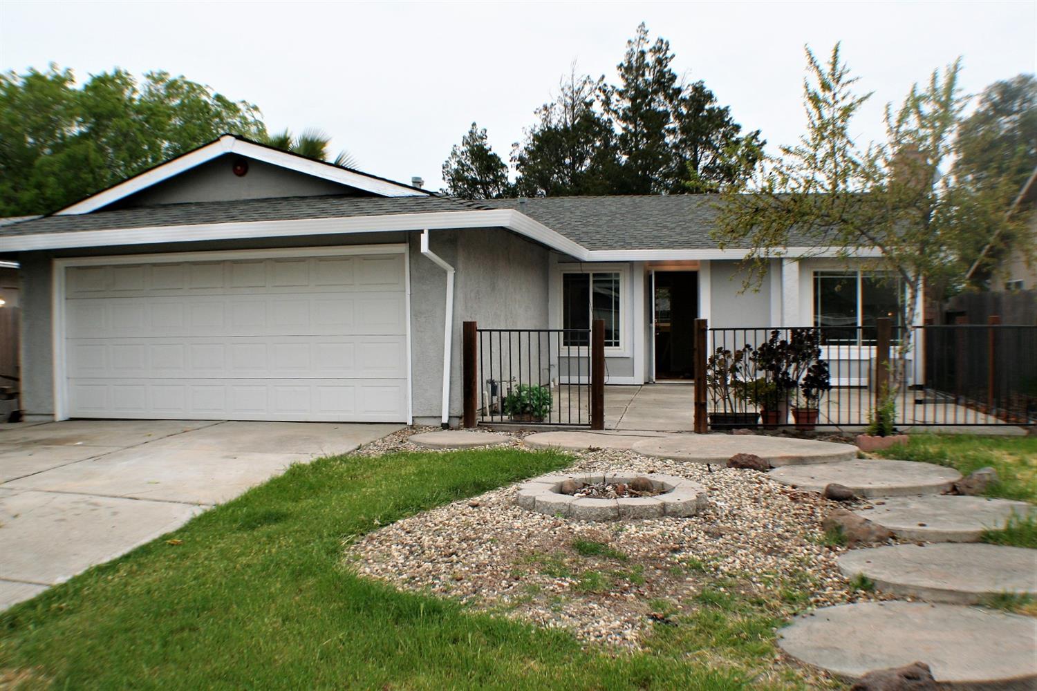 Sold, 3 Bedrooms, 2 Bathrooms, Single Family Home, Sacto Franklin/Freeport/Vicinity, 4071 Deer Cross Way, Sacramento, CA 95823-4445, Beth Christensen, Dunnigan Realtors, Top Agent Sold, 3 Bedrooms, 2 Bathrooms, Single Family Home, Sacto Franklin/Freeport/Vicinity, 4071 Deer Cross Way, Sacramento, CA 95823-4445, Beth Christensen, Dunnigan Realtors, Top Agent