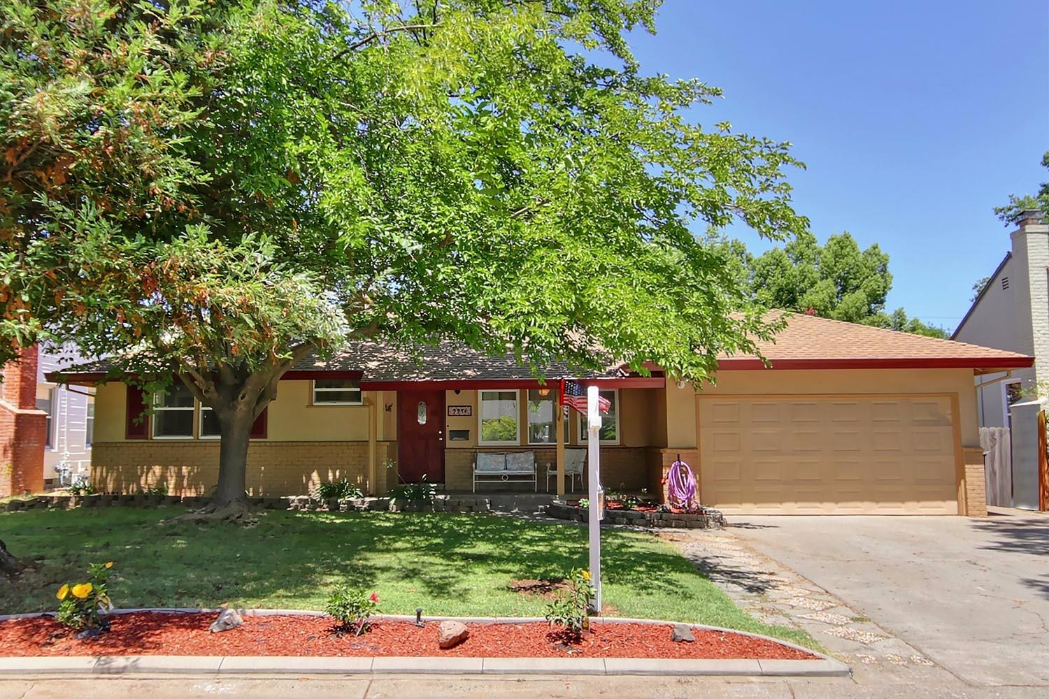Sold, 3 Bedrooms, 2 Bathrooms, Single Family Home, Sacto Arden/Arcade Creek/Vicinity, 2236 Ione St, Sacramento, CA 95864-0775, Beth Christensen, Dunnigan Realtors, Top Agent