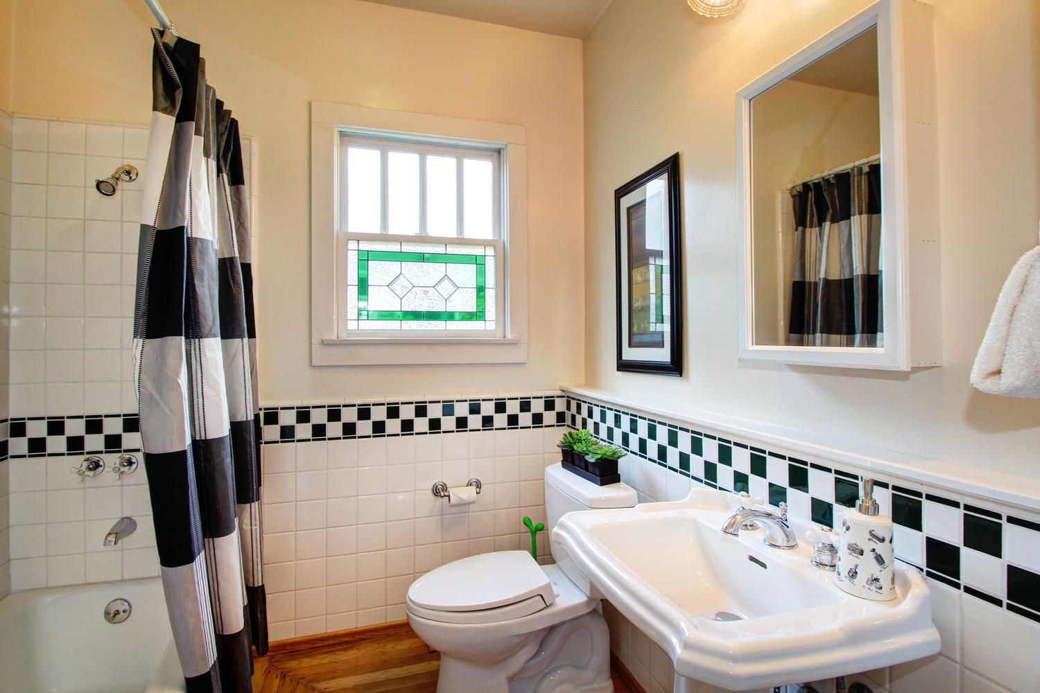 Dunnigan Realtors East Sac 2 Bedrooms, Single Family Home, Sold Listings, 46th Street, 2 Bathrooms, Listing ID 1070, Sacramento, Sacramento , California, United States, 95819,