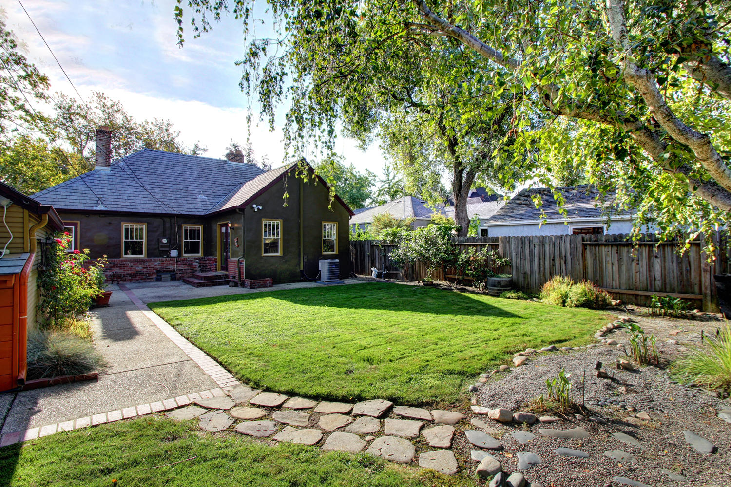 Dunnigan Realtors East Sac 2 Bedrooms, Single Family Home, Sold Listings, 46th Street, 2 Bathrooms, Listing ID 1070, Sacramento, Sacramento , California, United States, 95819,