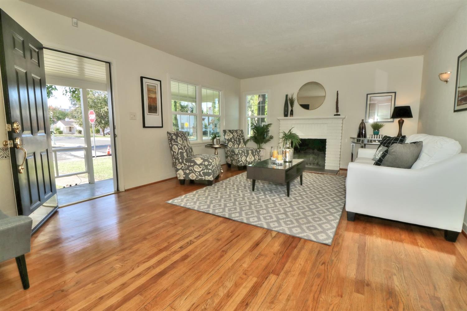 Sold, 2 Bedrooms, 1 Bathrooms, Single Family Home, Sacramento Land Park/Curtis Park, 3401 23rd St, Sacramento, CA 95818-4335, Beth Christensen, Dunnigan Realtors, Top Agent Sold, 2 Bedrooms, 1 Bathrooms, Single Family Home, Sacramento Land Park/Curtis Park, 3401 23rd St, Sacramento, CA 95818-4335, Beth Christensen, Dunnigan Realtors, Top Agent