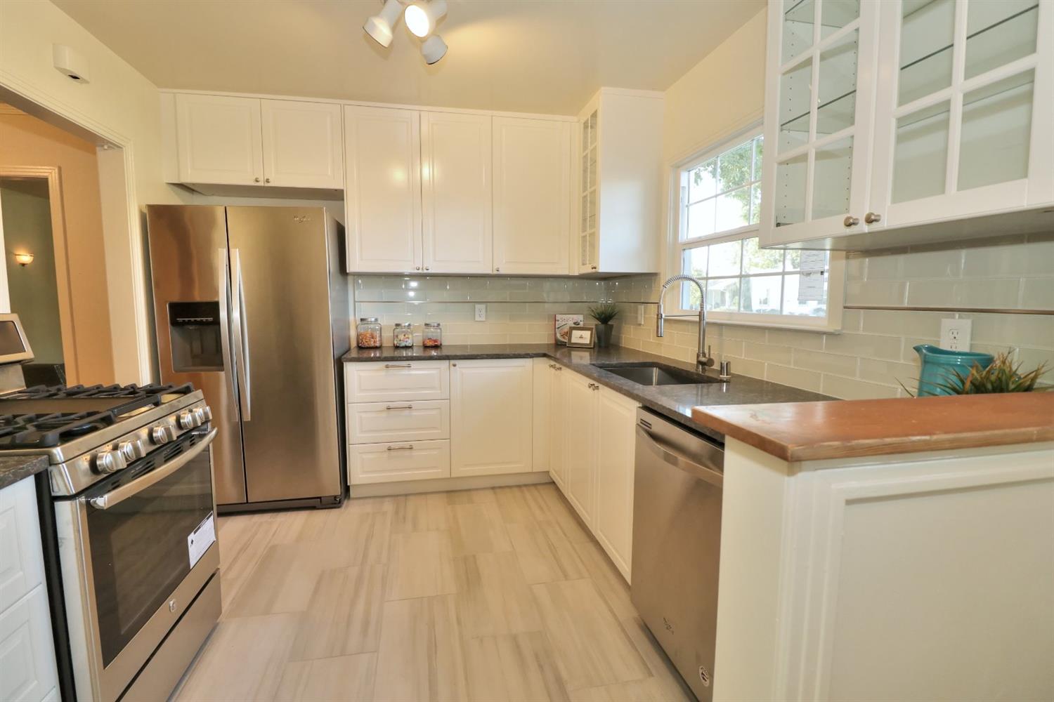 Sold, 2 Bedrooms, 1 Bathrooms, Single Family Home, Sacramento Land Park/Curtis Park, 3401 23rd St, Sacramento, CA 95818-4335, Beth Christensen, Dunnigan Realtors, Top Agent Sold, 2 Bedrooms, 1 Bathrooms, Single Family Home, Sacramento Land Park/Curtis Park, 3401 23rd St, Sacramento, CA 95818-4335, Beth Christensen, Dunnigan Realtors, Top Agent