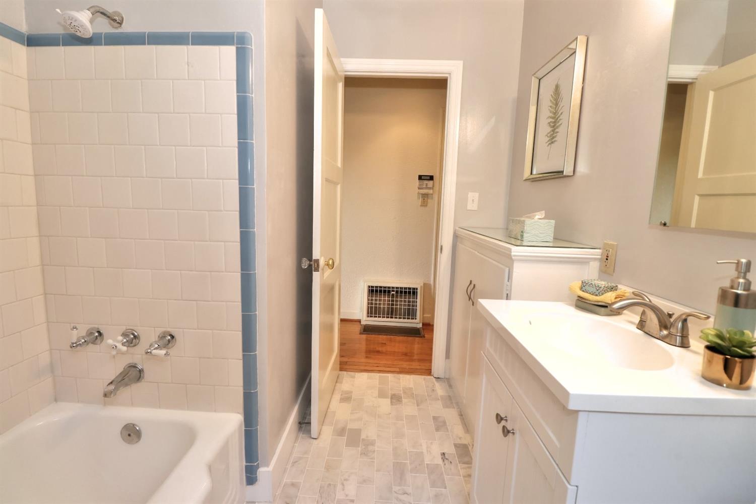 Sold, 2 Bedrooms, 1 Bathrooms, Single Family Home, Sacramento Land Park/Curtis Park, 3401 23rd St, Sacramento, CA 95818-4335, Beth Christensen, Dunnigan Realtors, Top Agent Sold, 2 Bedrooms, 1 Bathrooms, Single Family Home, Sacramento Land Park/Curtis Park, 3401 23rd St, Sacramento, CA 95818-4335, Beth Christensen, Dunnigan Realtors, Top Agent