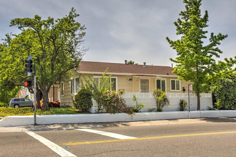 Sold, 2 Bedrooms, 1 Bathrooms, Single Family Home, Sacramento Elder Creek/Fruitridge, 5560 Broadway, Sacramento, CA 95820-1709, Beth Christensen, Dunnigan Realtors, Top Agent Sold, 2 Bedrooms, 1 Bathrooms, Single Family Home, Sacramento Elder Creek/Fruitridge, 5560 Broadway, Sacramento, CA 95820-1709, Beth Christensen, Dunnigan Realtors, Top Agent