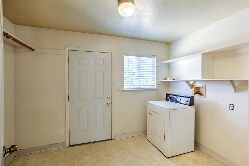 Sold, 2 Bedrooms, 1 Bathrooms, Single Family Home, Sacramento Elder Creek/Fruitridge, 5560 Broadway, Sacramento, CA 95820-1709, Beth Christensen, Dunnigan Realtors, Top Agent Sold, 2 Bedrooms, 1 Bathrooms, Single Family Home, Sacramento Elder Creek/Fruitridge, 5560 Broadway, Sacramento, CA 95820-1709, Beth Christensen, Dunnigan Realtors, Top Agent