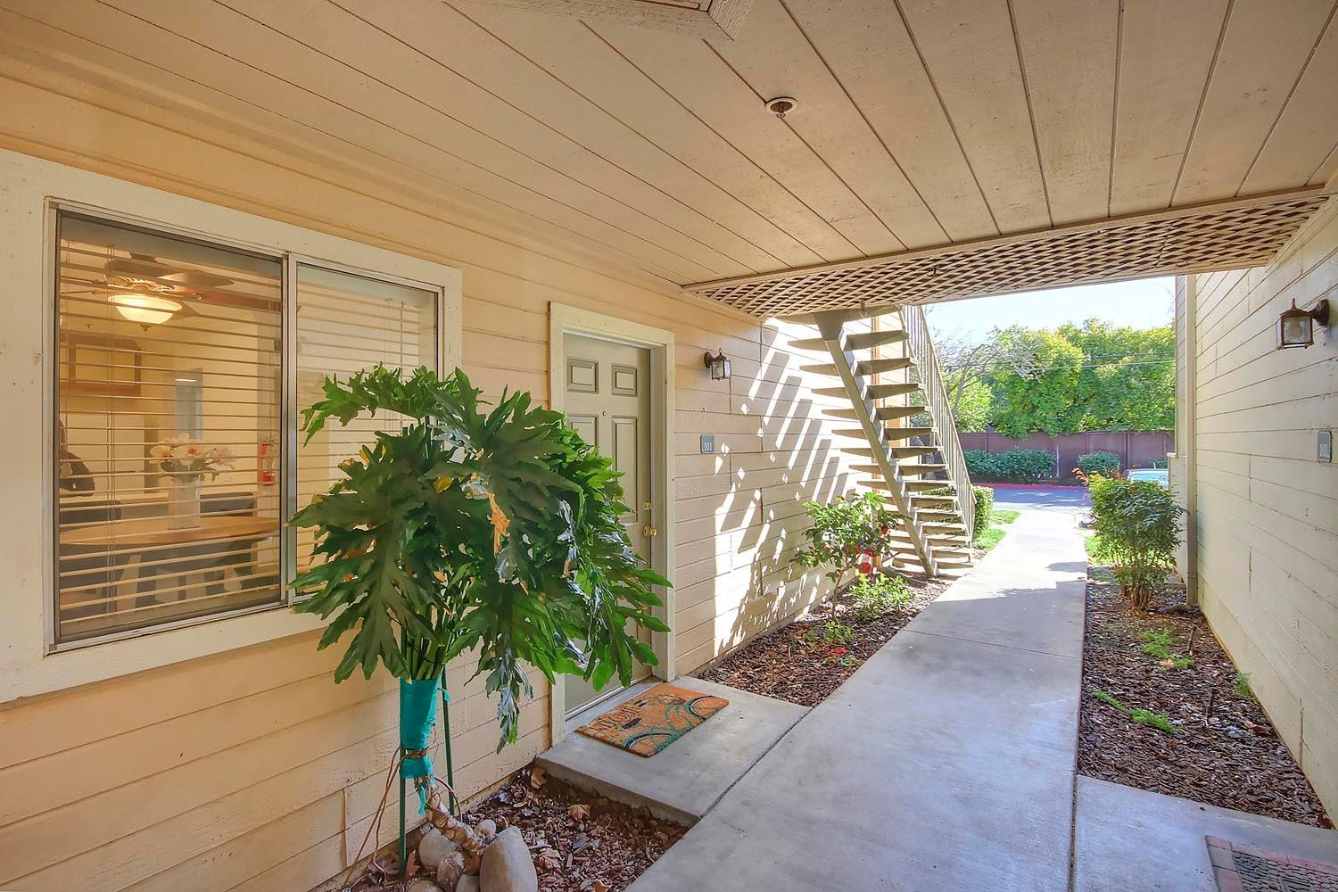 Sold, 2 Bedrooms, 2 Bathrooms, Condominium, Sacto Arden/Arcade Creek/Vicinity, 1019 Dornajo Way #101, Sacramento, CA 95825-7300, Beth Christensen, Dunnigan Realtors, Top Agent