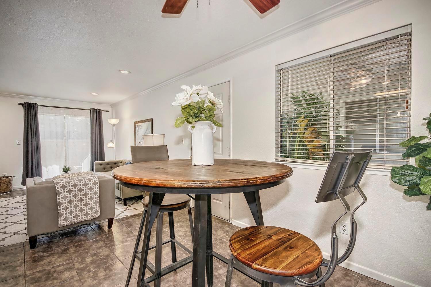 Sold, 2 Bedrooms, 2 Bathrooms, Condominium, Sacto Arden/Arcade Creek/Vicinity, 1019 Dornajo Way #101, Sacramento, CA 95825-7300, Beth Christensen, Dunnigan Realtors, Top Agent