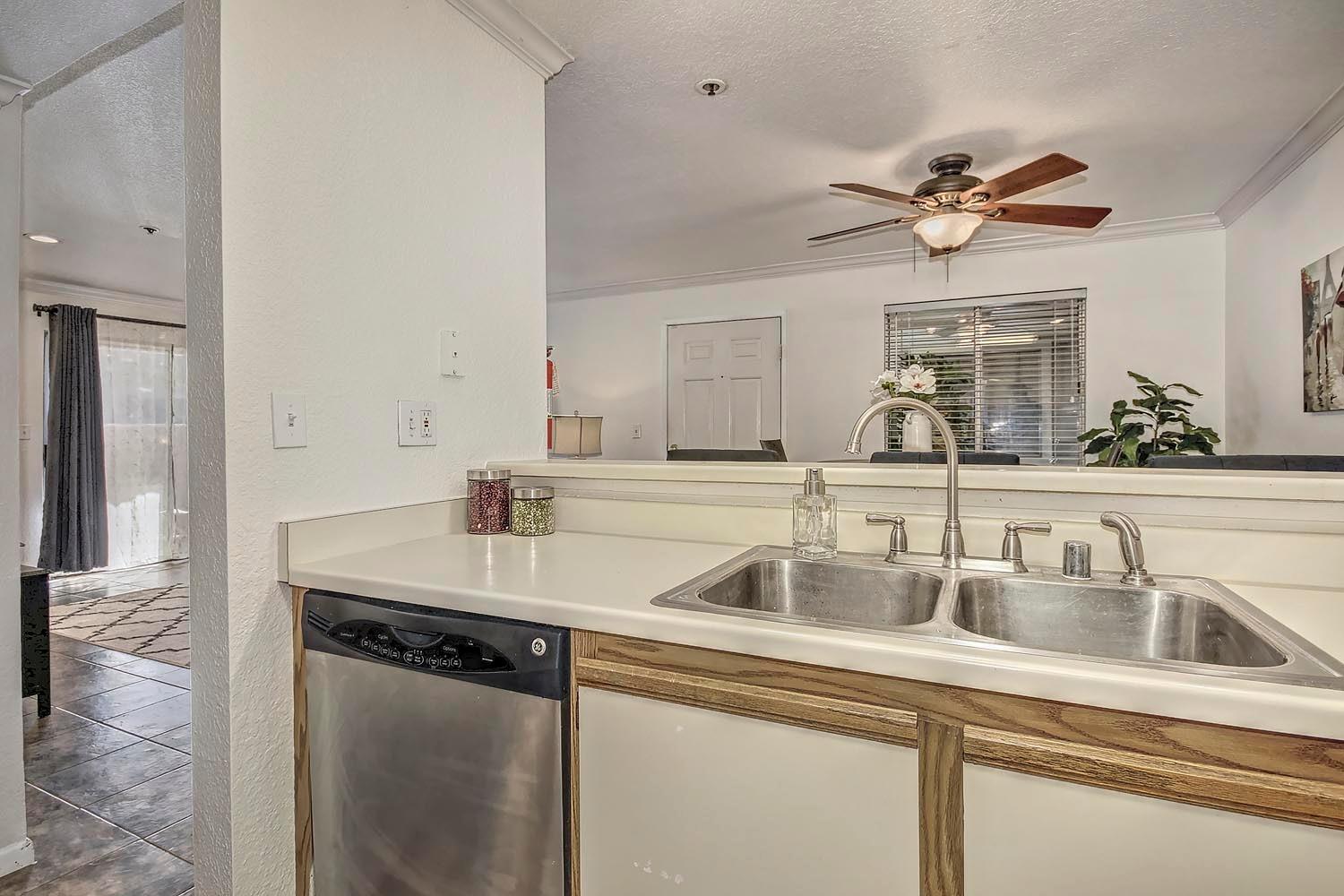 Sold, 2 Bedrooms, 2 Bathrooms, Condominium, Sacto Arden/Arcade Creek/Vicinity, 1019 Dornajo Way #101, Sacramento, CA 95825-7300, Beth Christensen, Dunnigan Realtors, Top Agent