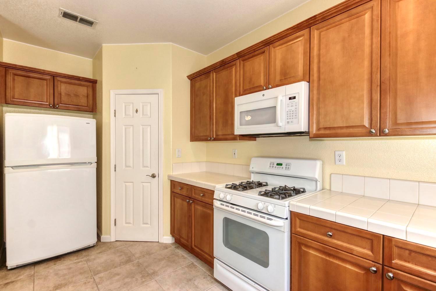Sold, 2 Bedrooms, 2 Bathrooms, Condominium, Sacto So Land Park/Greenhaven, 7707 George River Ln, Sacramento, CA 95831-5814, Beth Christensen, Dunnigan Realtors, Top Agent