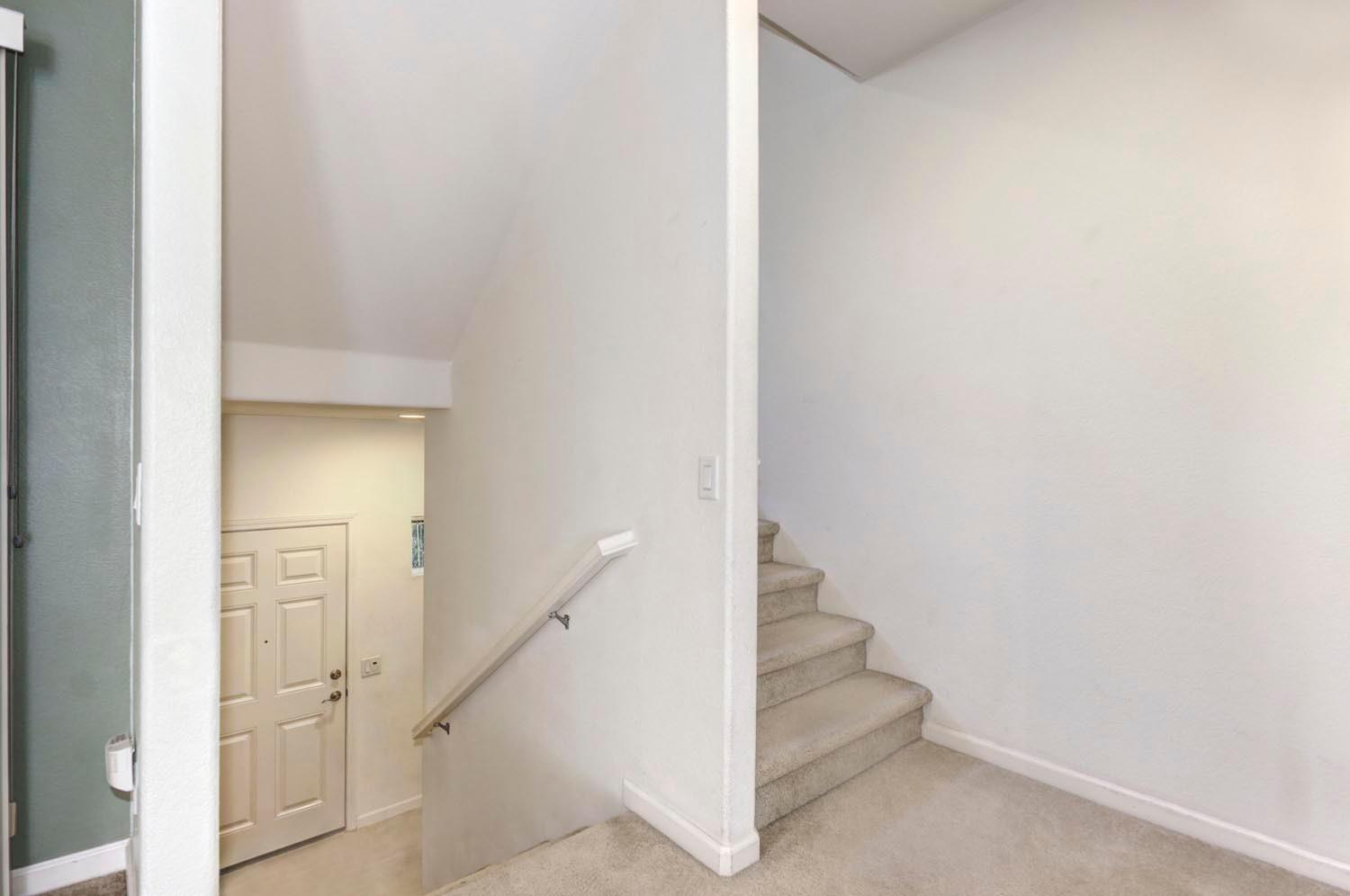 Sold, 2 Bedrooms, 2 Bathrooms, Condominium, Sacto So Land Park/Greenhaven, 7707 George River Ln, Sacramento, CA 95831-5814, Beth Christensen, Dunnigan Realtors, Top Agent