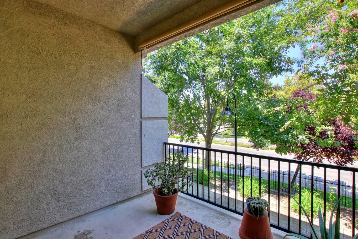 Sold, 2 Bedrooms, 2 Bathrooms, Condominium, Sacto So Land Park/Greenhaven, 7707 George River Ln, Sacramento, CA 95831-5814, Beth Christensen, Dunnigan Realtors, Top Agent