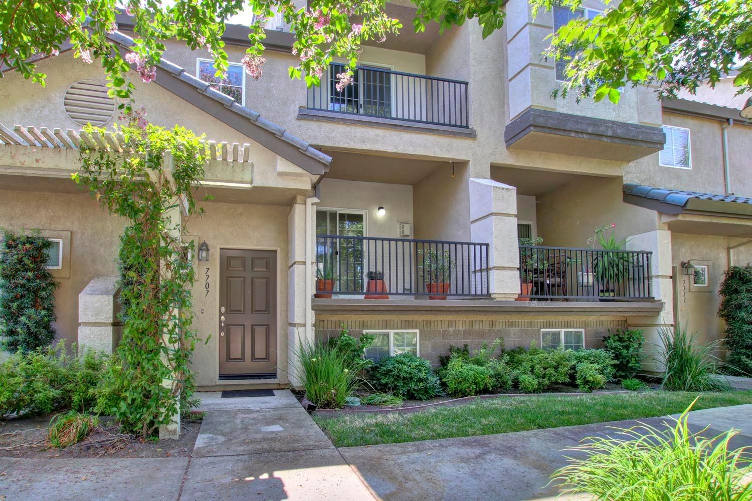 Sold, 2 Bedrooms, 2 Bathrooms, Condominium, Sacto So Land Park/Greenhaven, 7707 George River Ln, Sacramento, CA 95831-5814, Beth Christensen, Dunnigan Realtors, Top Agent